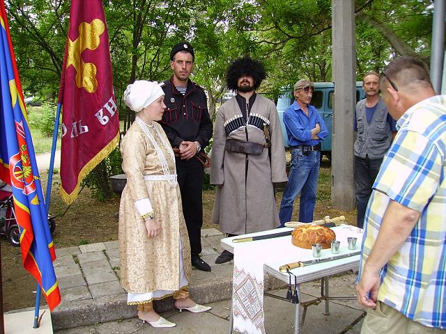 Нажмите на изображение для увеличения
Название: 9 Без комментов - казаки.jpg
Просмотров: 67
Размер:	52.1 Кб
ID:	4018